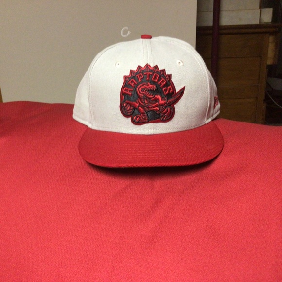 NBA TORONTO RAPTORS  hat - Picture 1 of 4